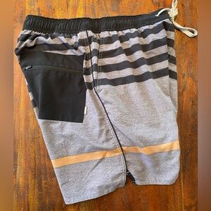 Vuori Trail Shorts - Men’s medium
